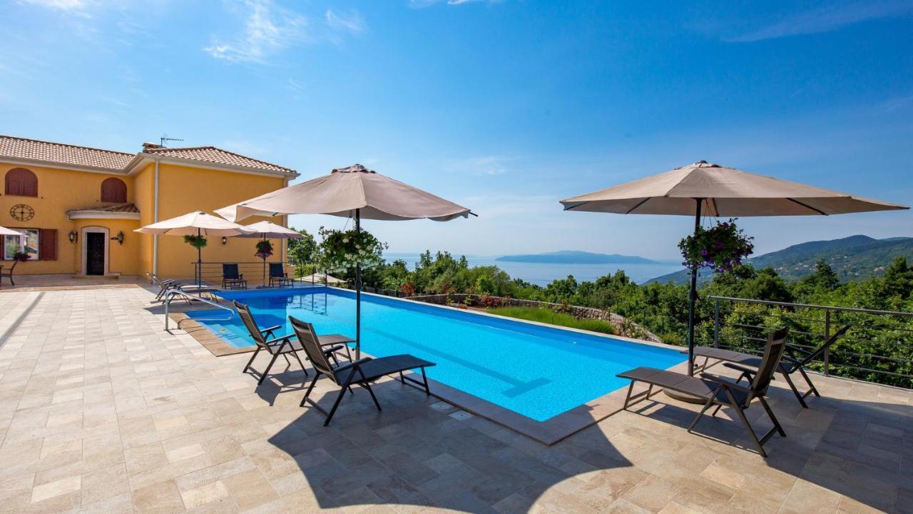 Apartments Villa Bv Opatija Buitenkant foto