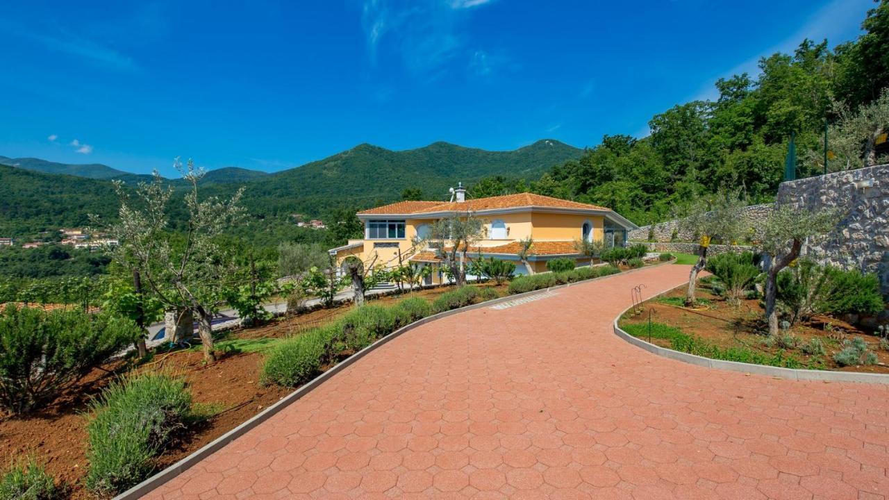 Apartments Villa Bv Opatija Buitenkant foto